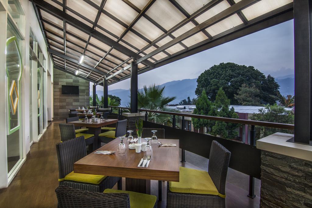 The Rizen Hotel Cisarua Kültér fotó