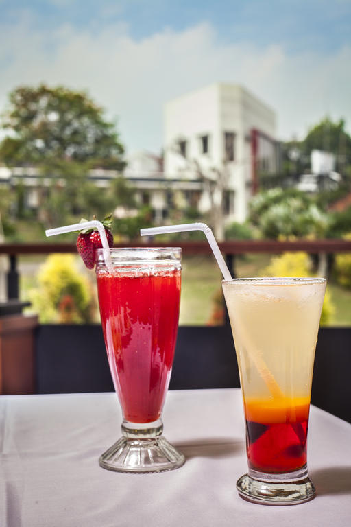 The Rizen Hotel Cisarua Kültér fotó