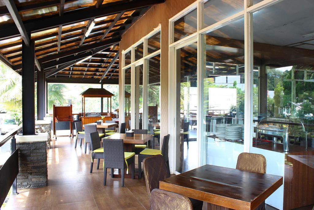 The Rizen Hotel Cisarua Kültér fotó