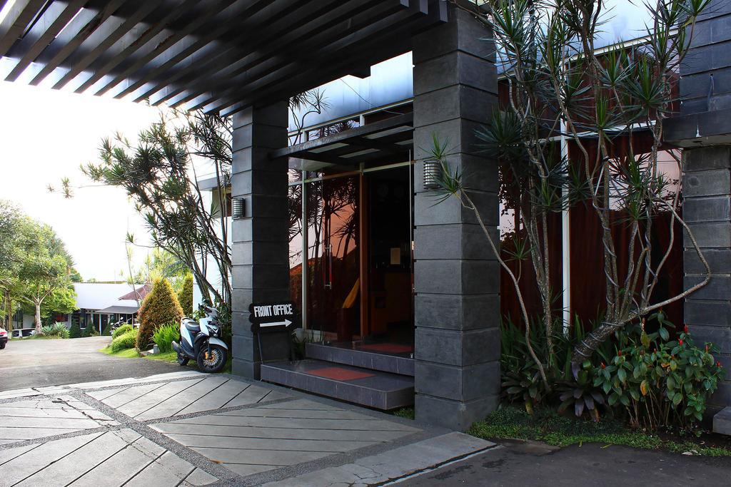 The Rizen Hotel Cisarua Kültér fotó